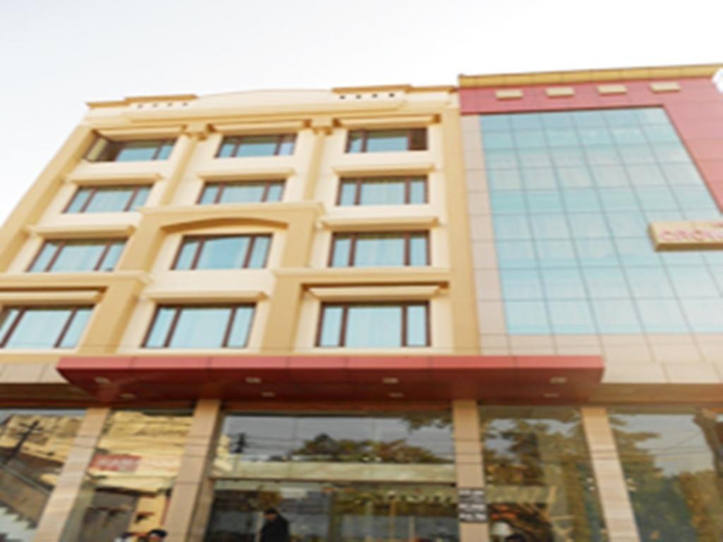 Hotel Crown Palace Allāhābād Junction Dış mekan fotoğraf
